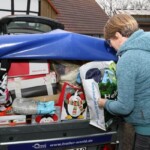 Petra packt mit an